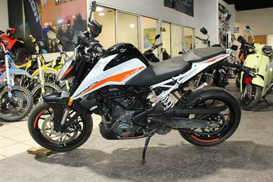 2022 KTM 390 Duke