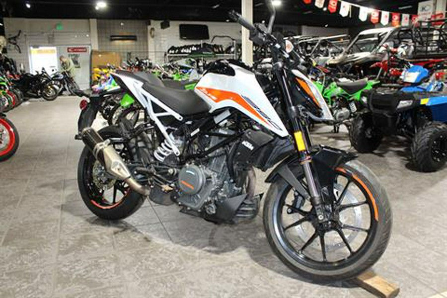 2022 KTM 390 Duke