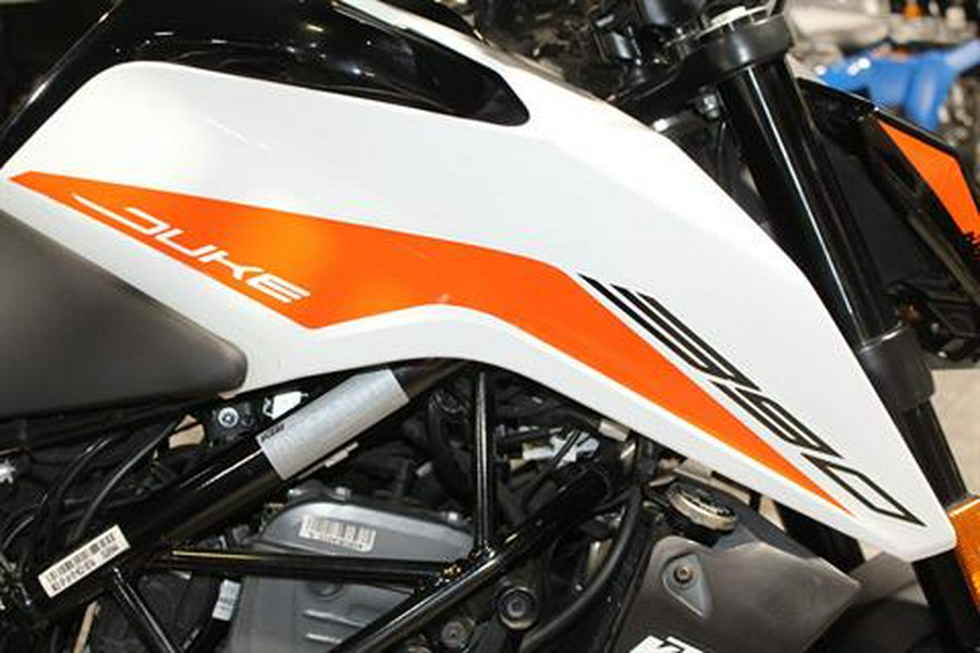 2022 KTM 390 Duke