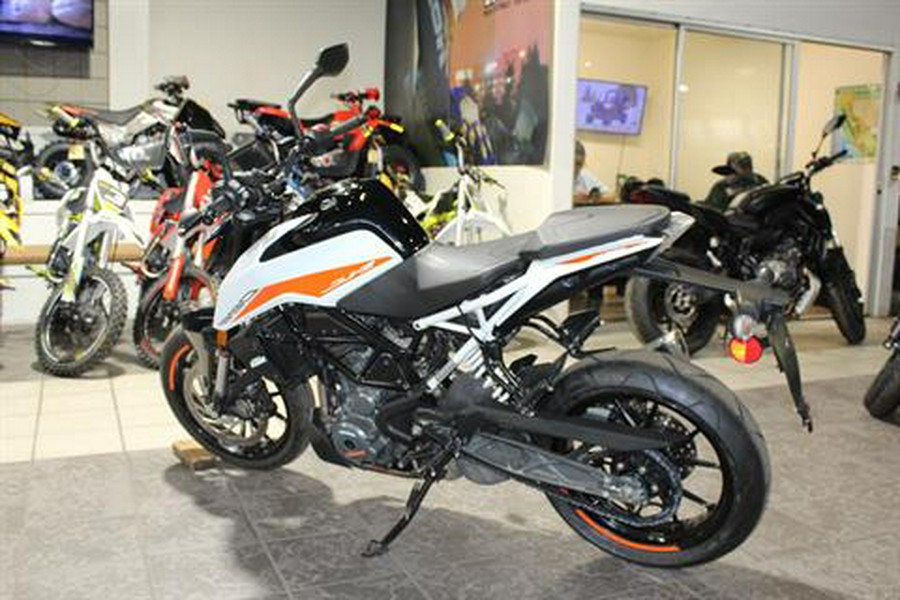 2022 KTM 390 Duke