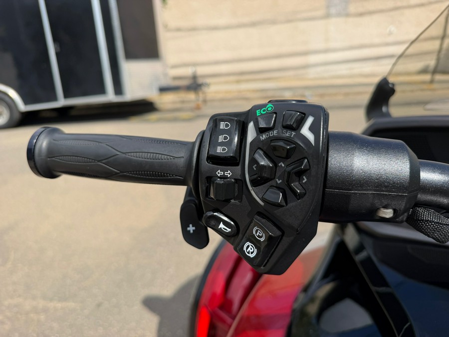 2017 Can-Am Spyder F3-T SE6