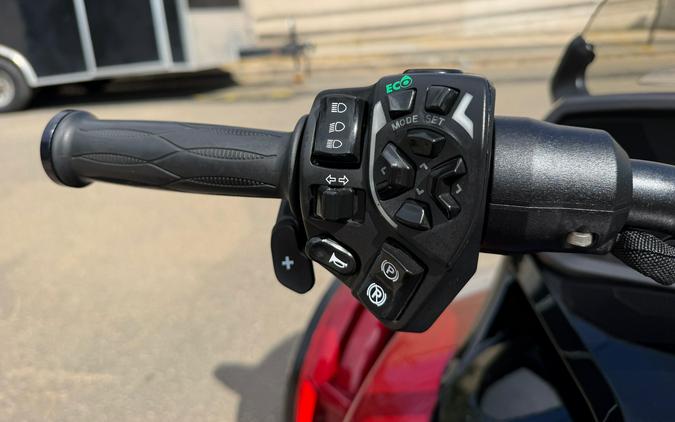 2017 Can-Am Spyder F3-T SE6