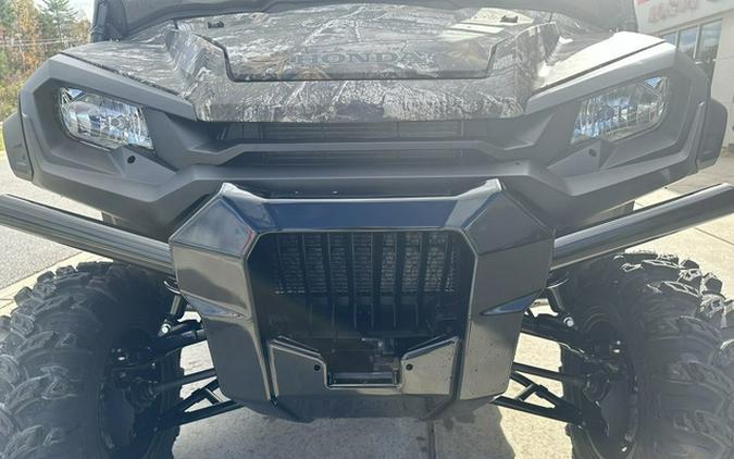 2025 Honda Pioneer 1000-6 Deluxe Crew TrueTimber Atera Camo Deluxe Crew
