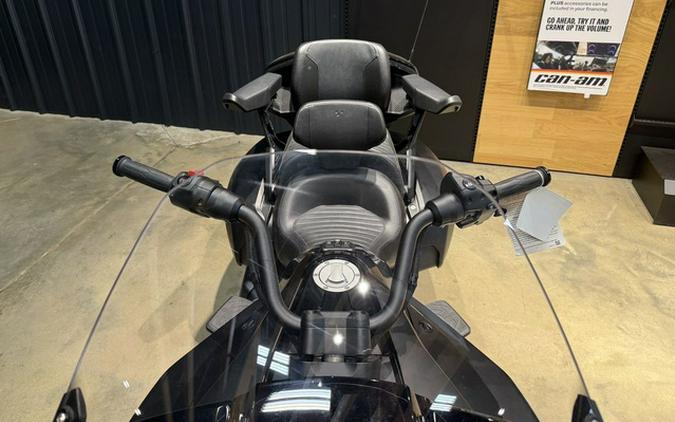 2023 Can-Am Spyder F3 Limited Dark Wheels