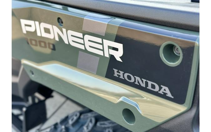 2023 Honda Pioneer 1000-6 Deluxe Crew