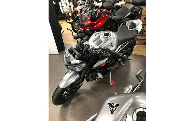 2024 Triumph Street Triple 765 RS Silver Ice