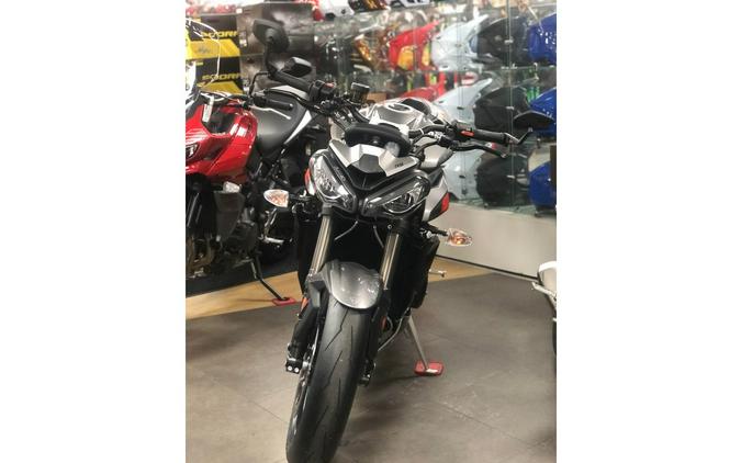 2024 Triumph Street Triple 765 RS Silver Ice