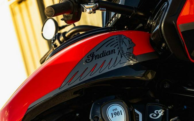 2022 Indian Challenger Dark Horse