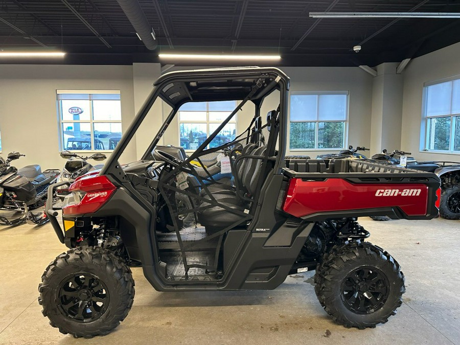 2024 Can-Am Defender XT HD10