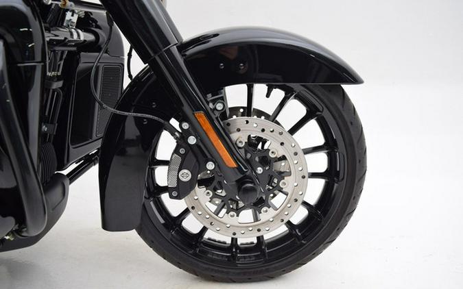 2025 Harley-Davidson FLHTCUTG - Tri Glide Ultra