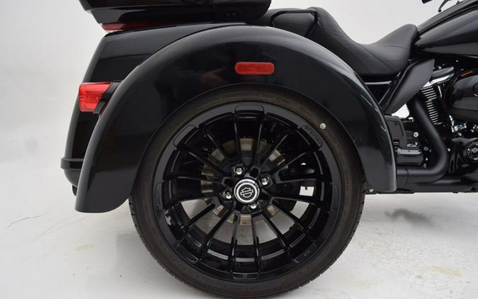 2025 Harley-Davidson FLHTCUTG - Tri Glide Ultra