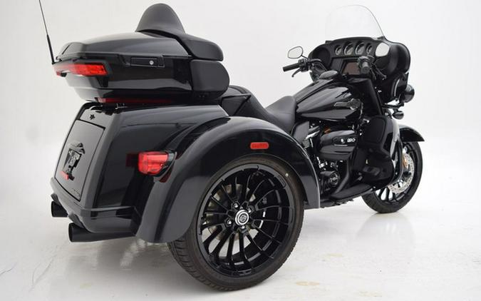 2025 Harley-Davidson FLHTCUTG - Tri Glide Ultra