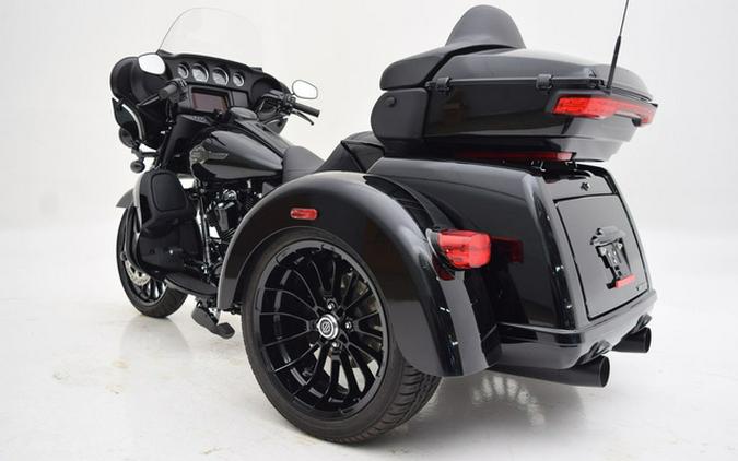 2025 Harley-Davidson FLHTCUTG - Tri Glide Ultra