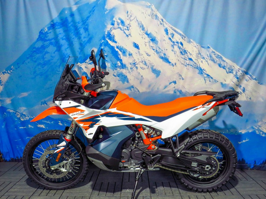 2025 KTM Adventure 890 R