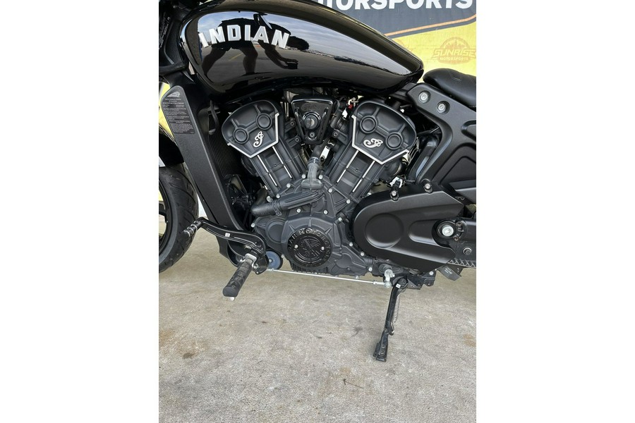2022 Indian Motorcycle Scout Rogue