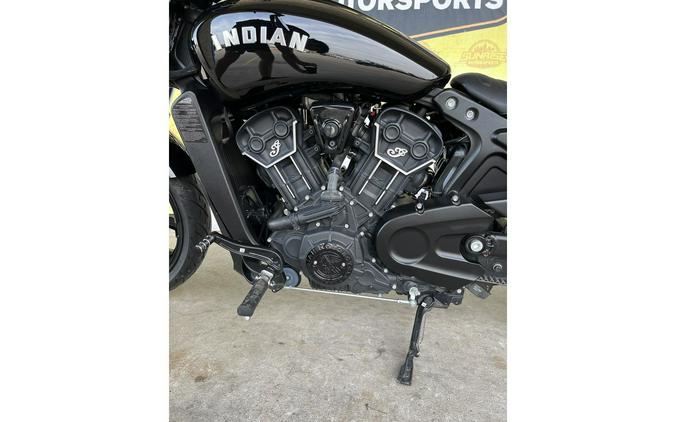 2022 Indian Motorcycle Scout Rogue