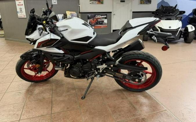 2026 Kawasaki Z500 SE ABS