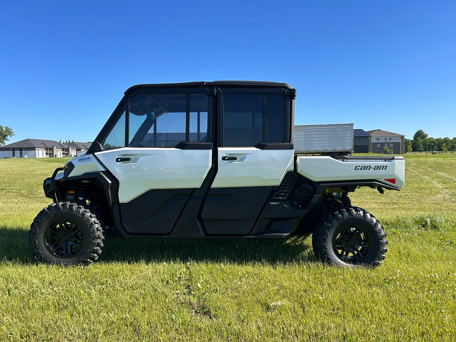 2026 Can-Am Defender MAX Limited HD11