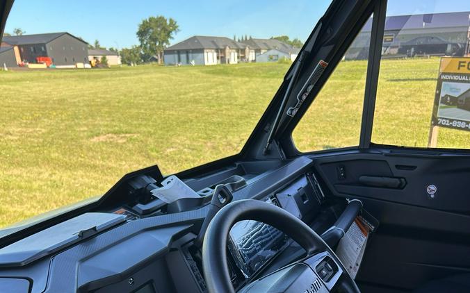 2026 Can-Am Defender MAX Limited HD11