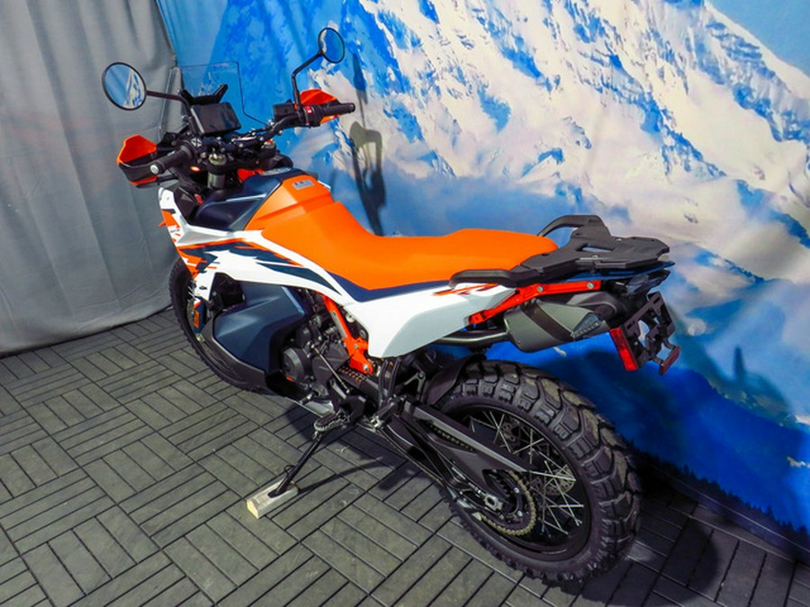 2025 KTM Adventure 890 R