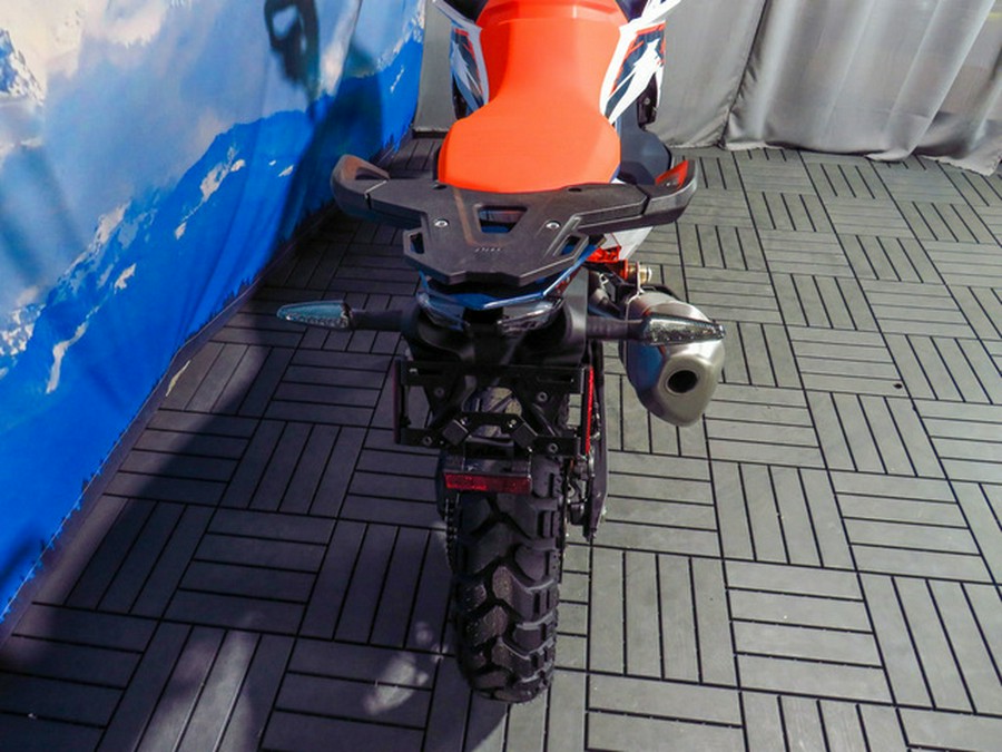 2025 KTM Adventure 890 R