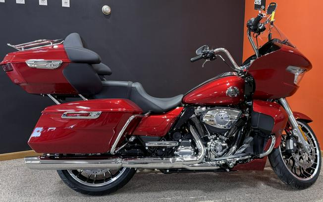 2026 Harley-Davidson® Road Glide Limited Brilliant Red Chrome Trim