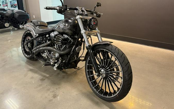 2014 Harley-Davidson® Breakout® Hard Candy Chrome Flake
