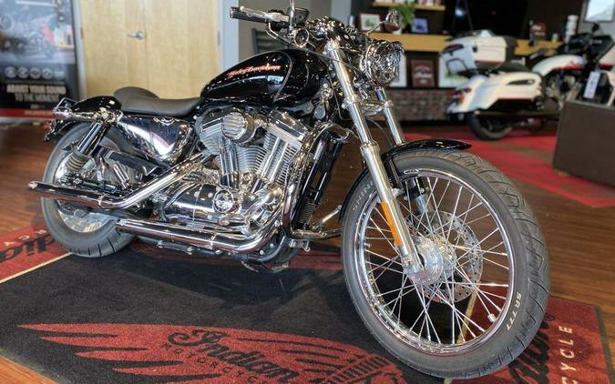 2007 Harley-Davidson® XL883C - Sportster® 883® Custom