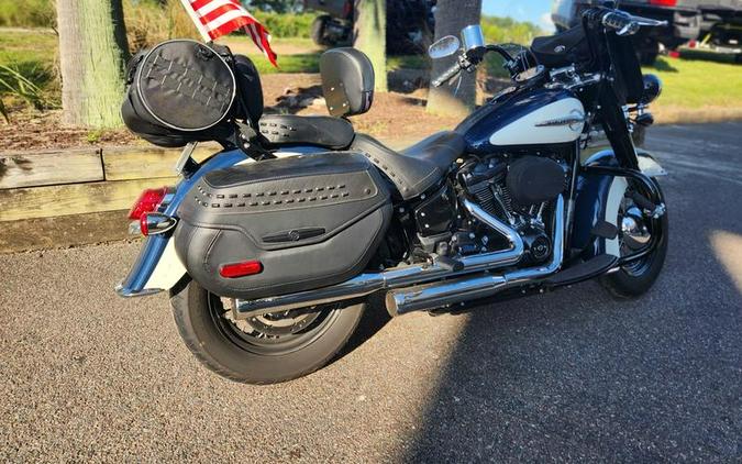 2019 Harley-Davidson® FLHCS - Heritage Classic 114