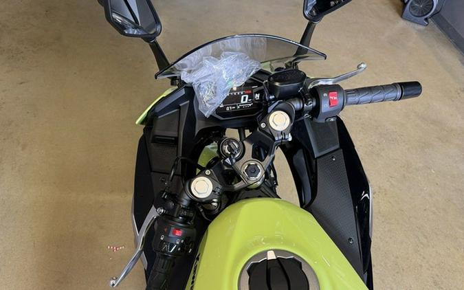 2026 Kawasaki Ninja 500 ABS Metallic Yellowish Green/Ebony