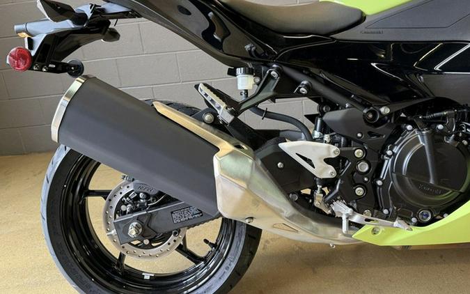 2026 Kawasaki Ninja 500 ABS Metallic Yellowish Green/Ebony