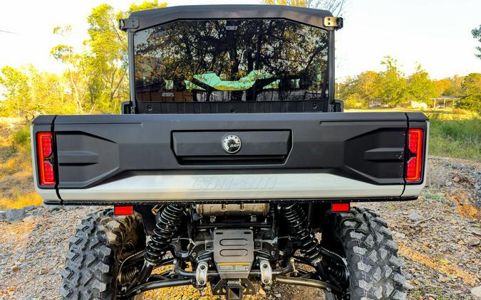 2026 Can-Am® Defender MAX Limited HD11