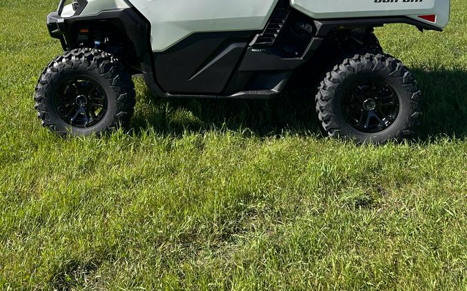 2026 Can-Am Defender Limited HD11