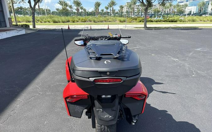2022 Can-Am Spyder F3 Limited Dark Wheels