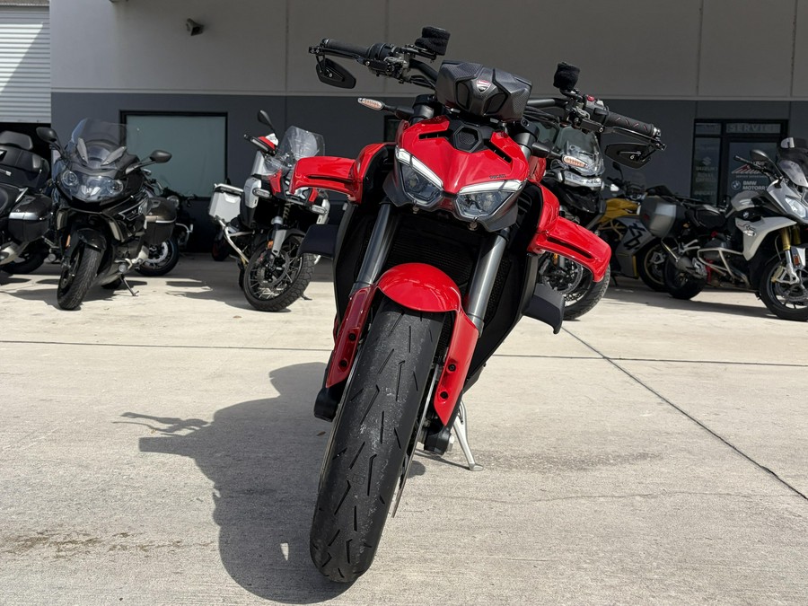 2025 Ducati STREETFIGHTER V4