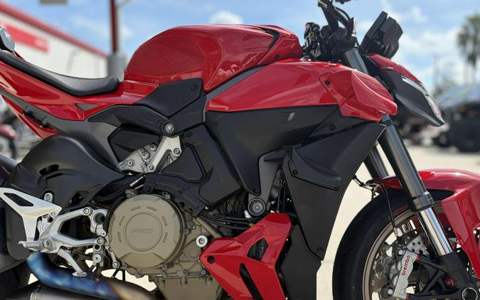 2025 Ducati STREETFIGHTER V4