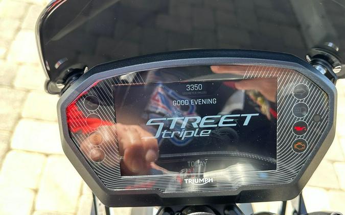 2021 Triumph Street Triple RS Silver Ice