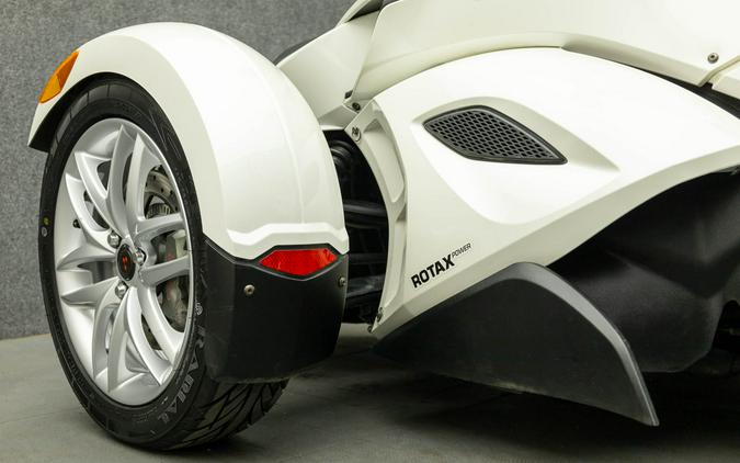 2014 CAN-AM SPYDER ST LIMITED TRIKE W/ABS