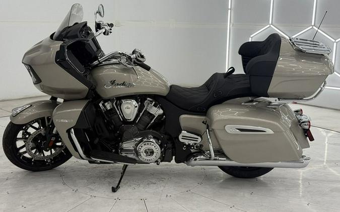 2026 Indian Pursuit Limited Silver Quartz Metallic
