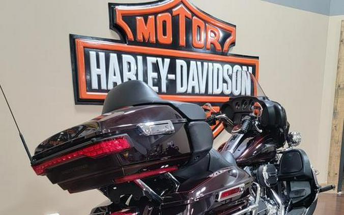 2014 Harley-Davidson® FLHTCU - Electra Glide® Ultra Classic®