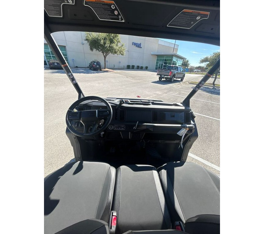 2026 Can-Am Defender MAX XT HD11