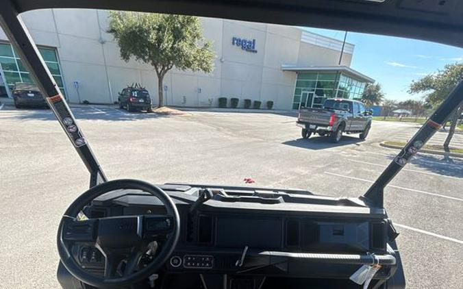 2026 Can-Am Defender MAX XT HD11