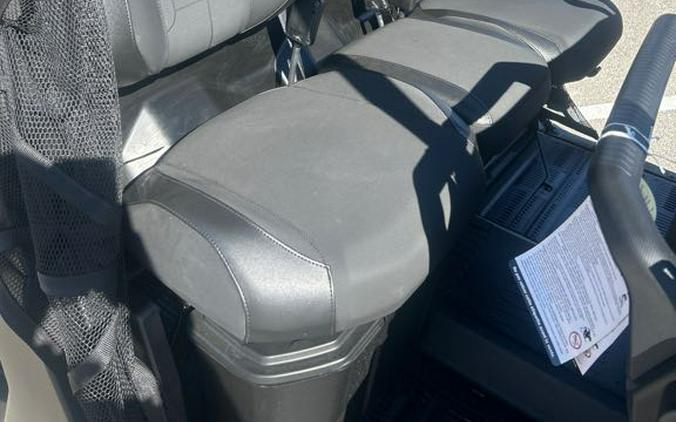 2026 Can-Am Defender MAX XT HD11