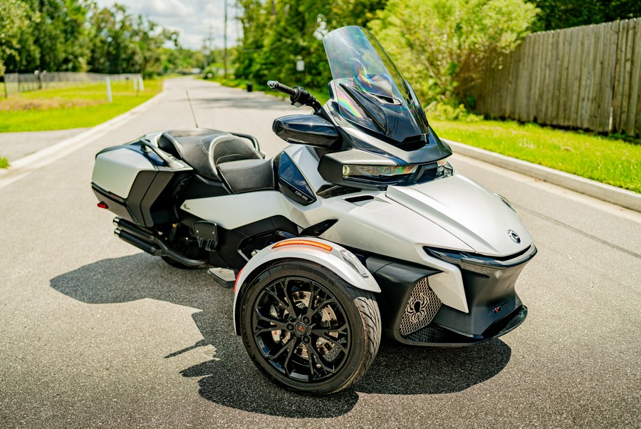 2022 Can-Am Spyder RT