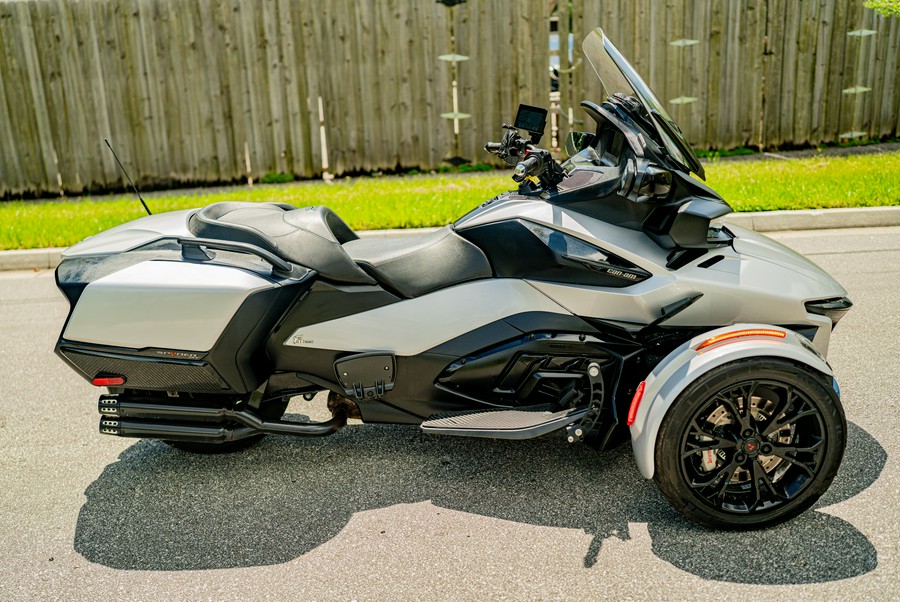 2022 Can-Am Spyder RT