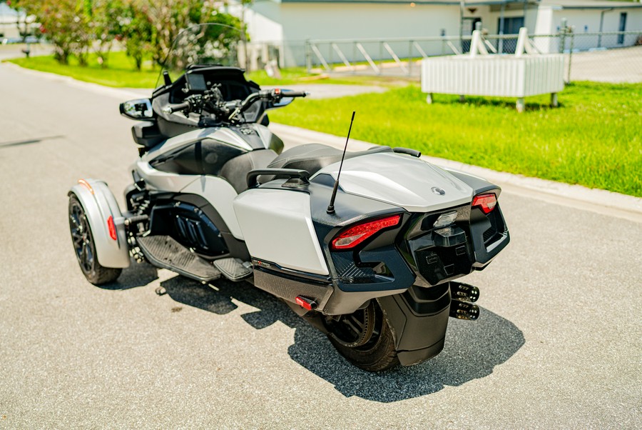 2022 Can-Am Spyder RT