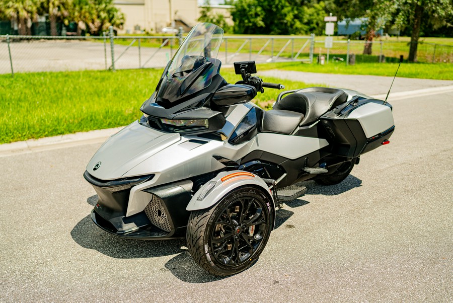 2022 Can-Am Spyder RT