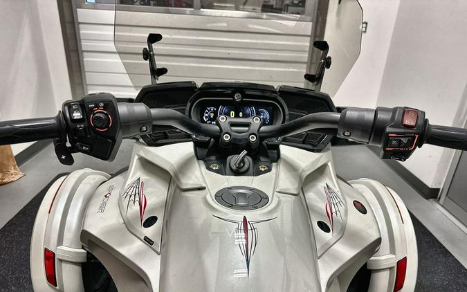 2018 Can-Am® Spyder® F3 Limited Dark