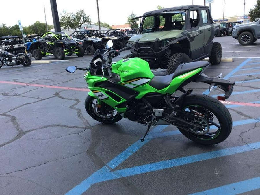 2025 Kawasaki Ninja® 650 KRT Edition ABS