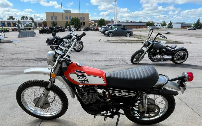 1975 Yamaha DT250 Enduro
